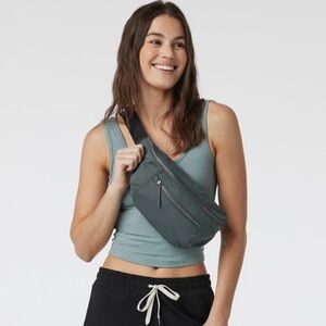 Vuori Sling bag